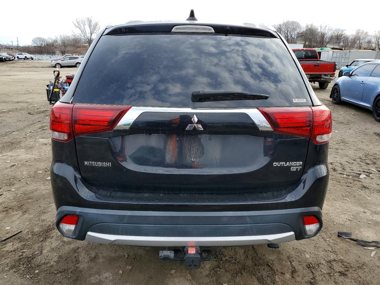 2018 MITSUBISHI OUTLANDER GT photo 16