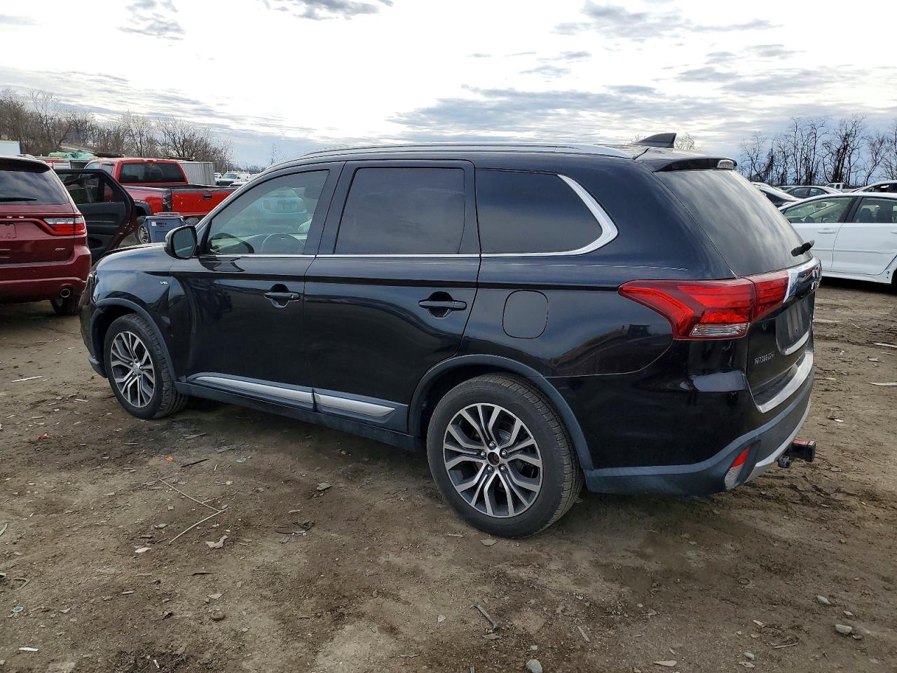 2018 MITSUBISHI OUTLANDER GT photo 4
