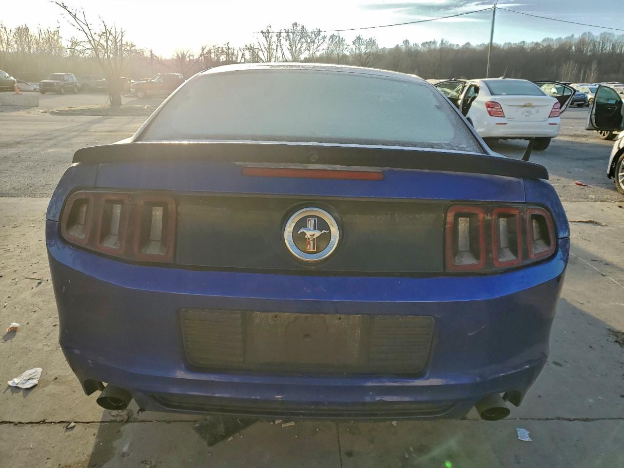 2013 FORD MUSTANG photo 6
