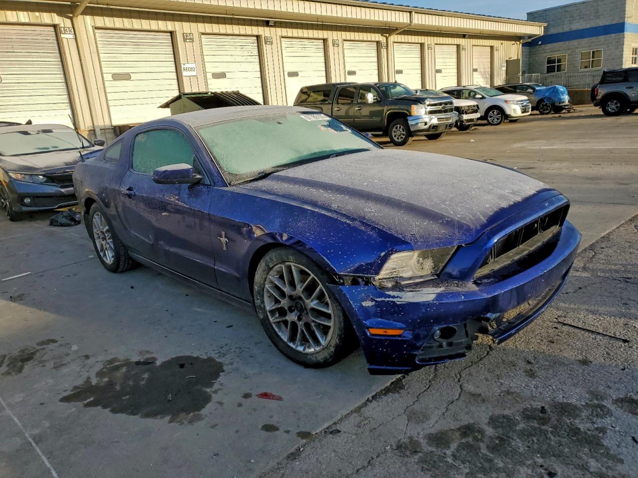 2013 FORD MUSTANG photo 4