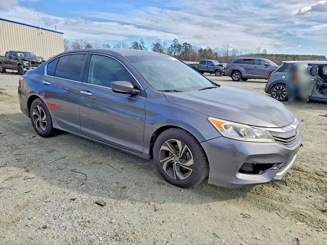 2017 HONDA ACCORD LX photo 4