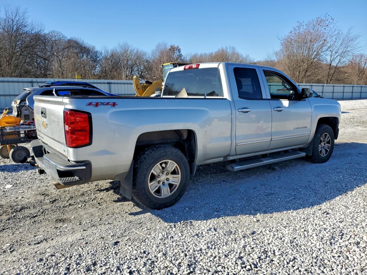2016 CHEVROLET SILVERADO K1500 LT photo 9