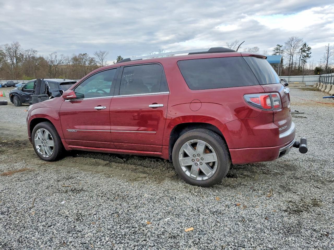 2016 GMC ACADIA DENALI photo 2