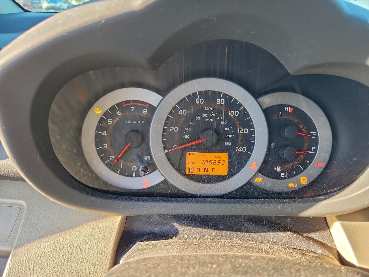 2011 TOYOTA RAV4 photo 9