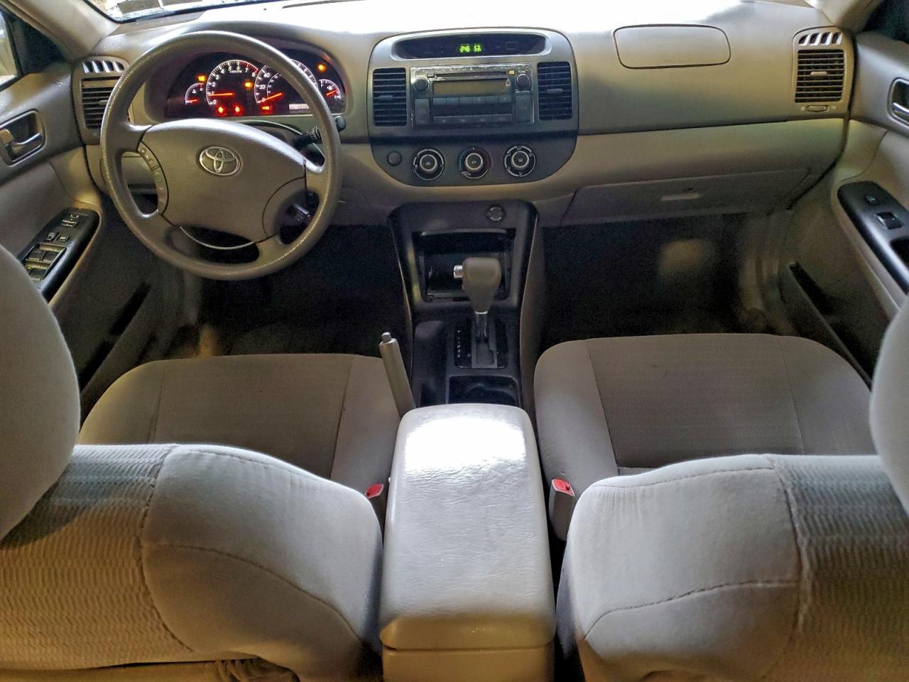 2006 TOYOTA CAMRY LE photo 8