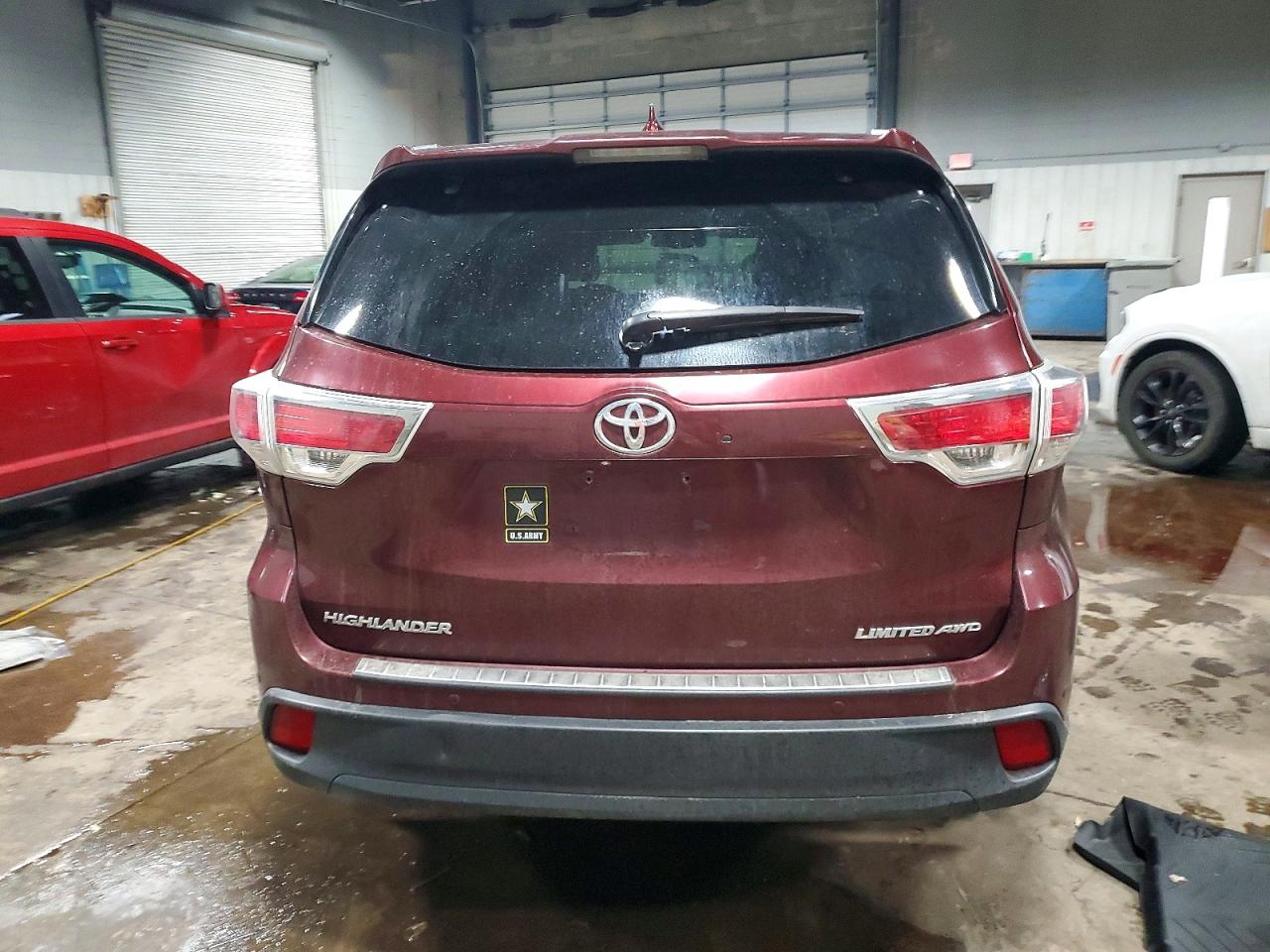 2014 TOYOTA HIGHLANDER LIMITED photo 6