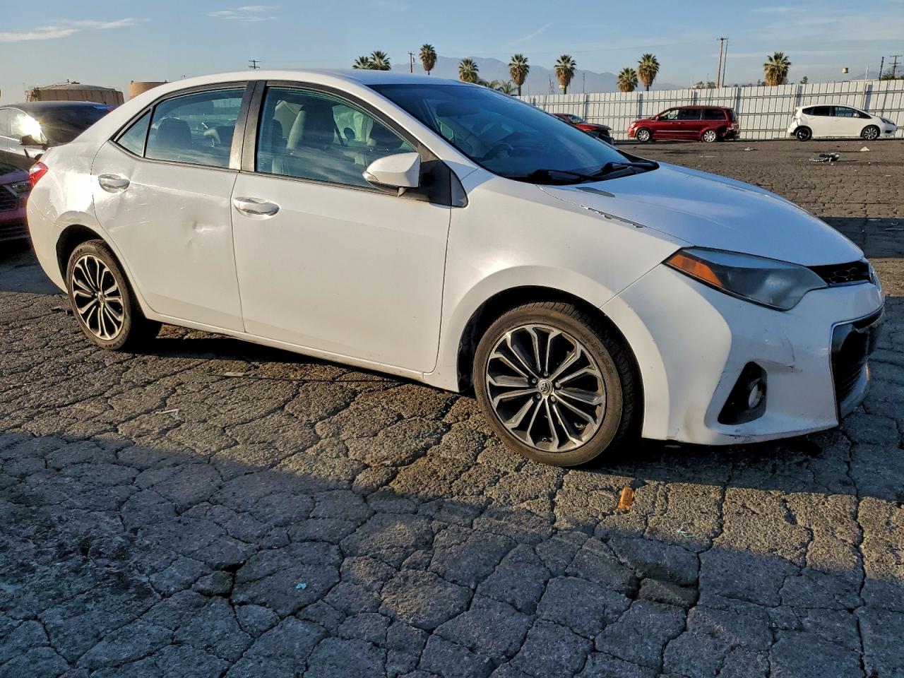 2014 TOYOTA COROLLA L photo 4