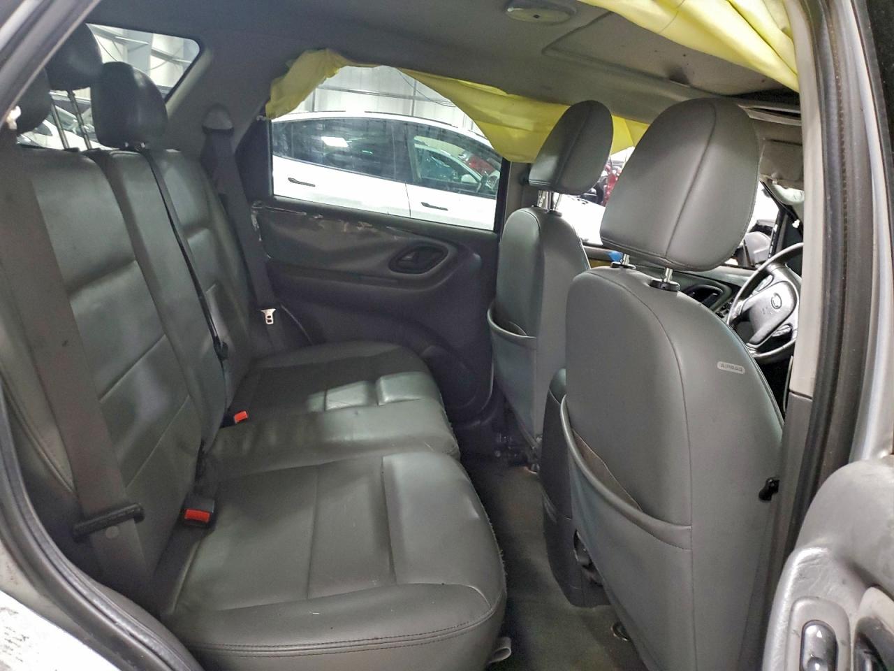 2005 FORD ESCAPE XLT photo 11