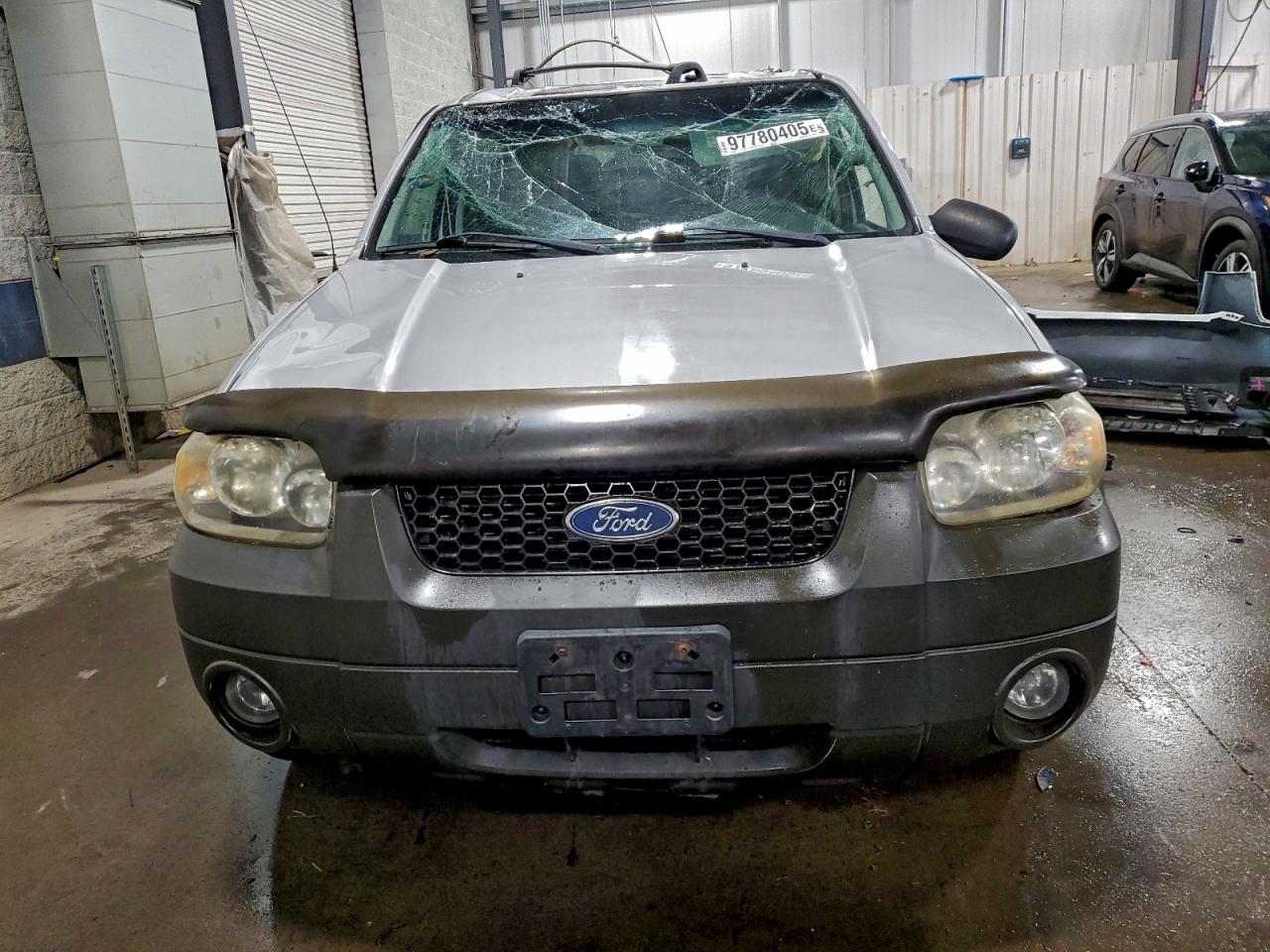 2005 FORD ESCAPE XLT photo 5