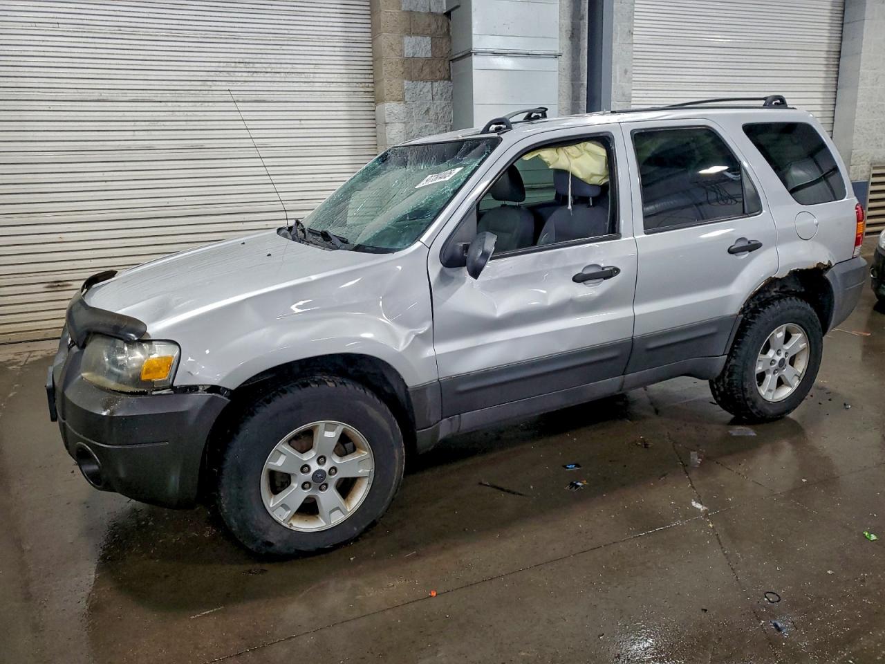 2005 FORD ESCAPE