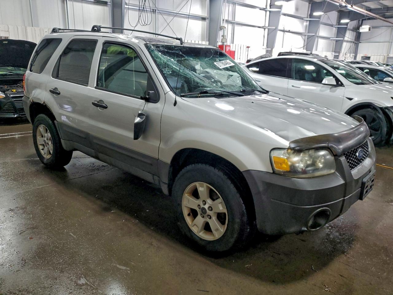 2005 FORD ESCAPE XLT photo 4