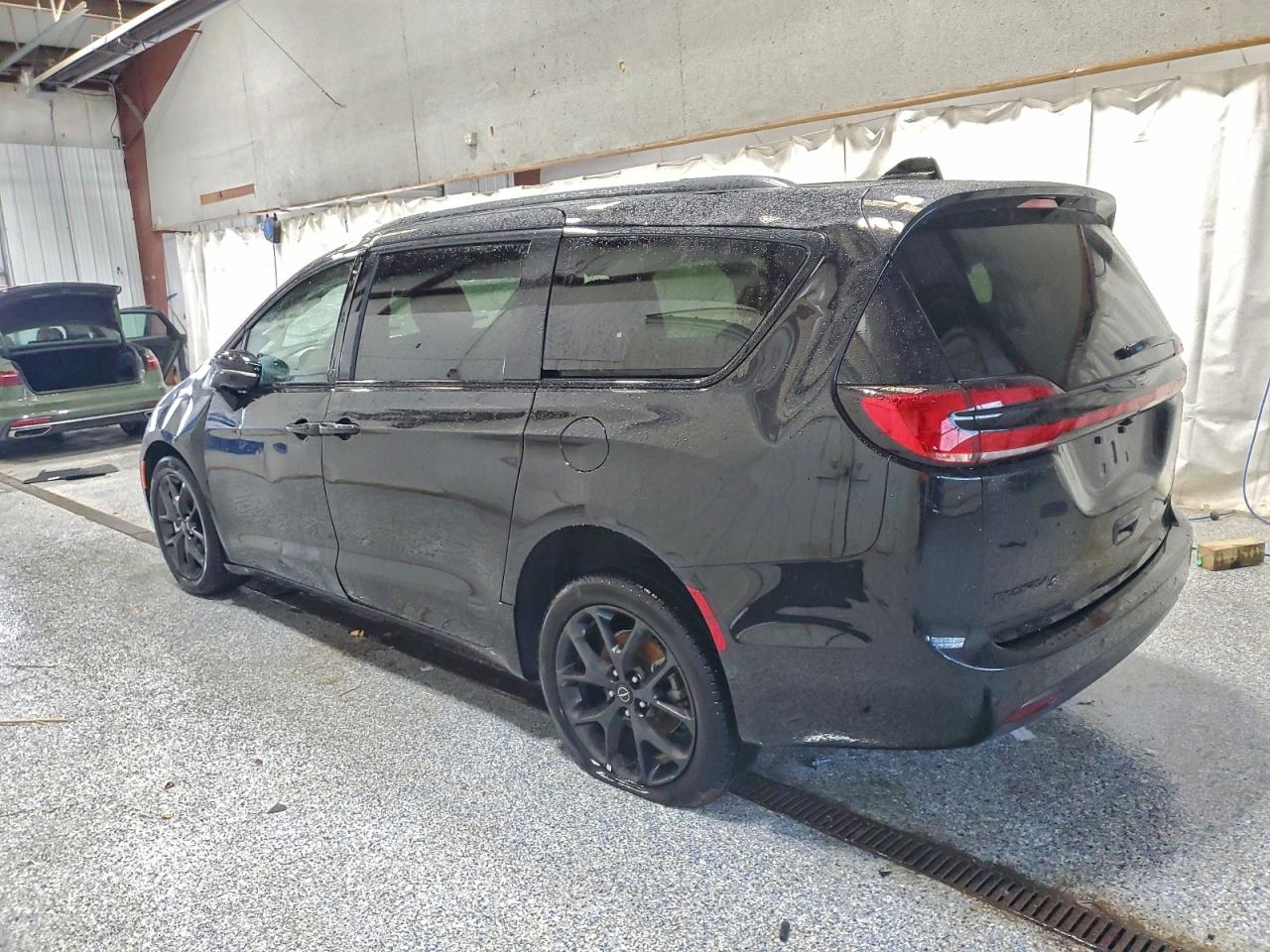 2026 CHRYSLER PACIFICA LIMITED photo 2
