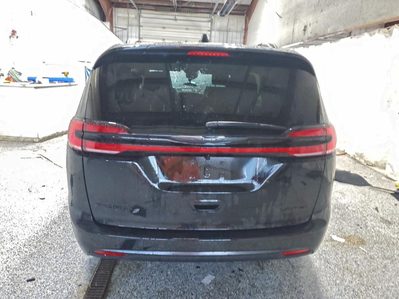 2026 CHRYSLER PACIFICA LIMITED photo 6
