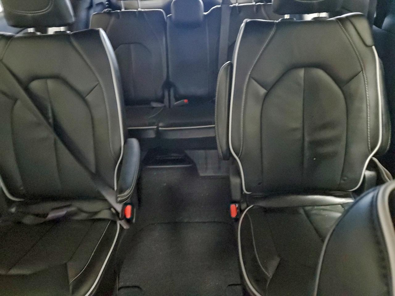 2026 CHRYSLER PACIFICA LIMITED photo 10