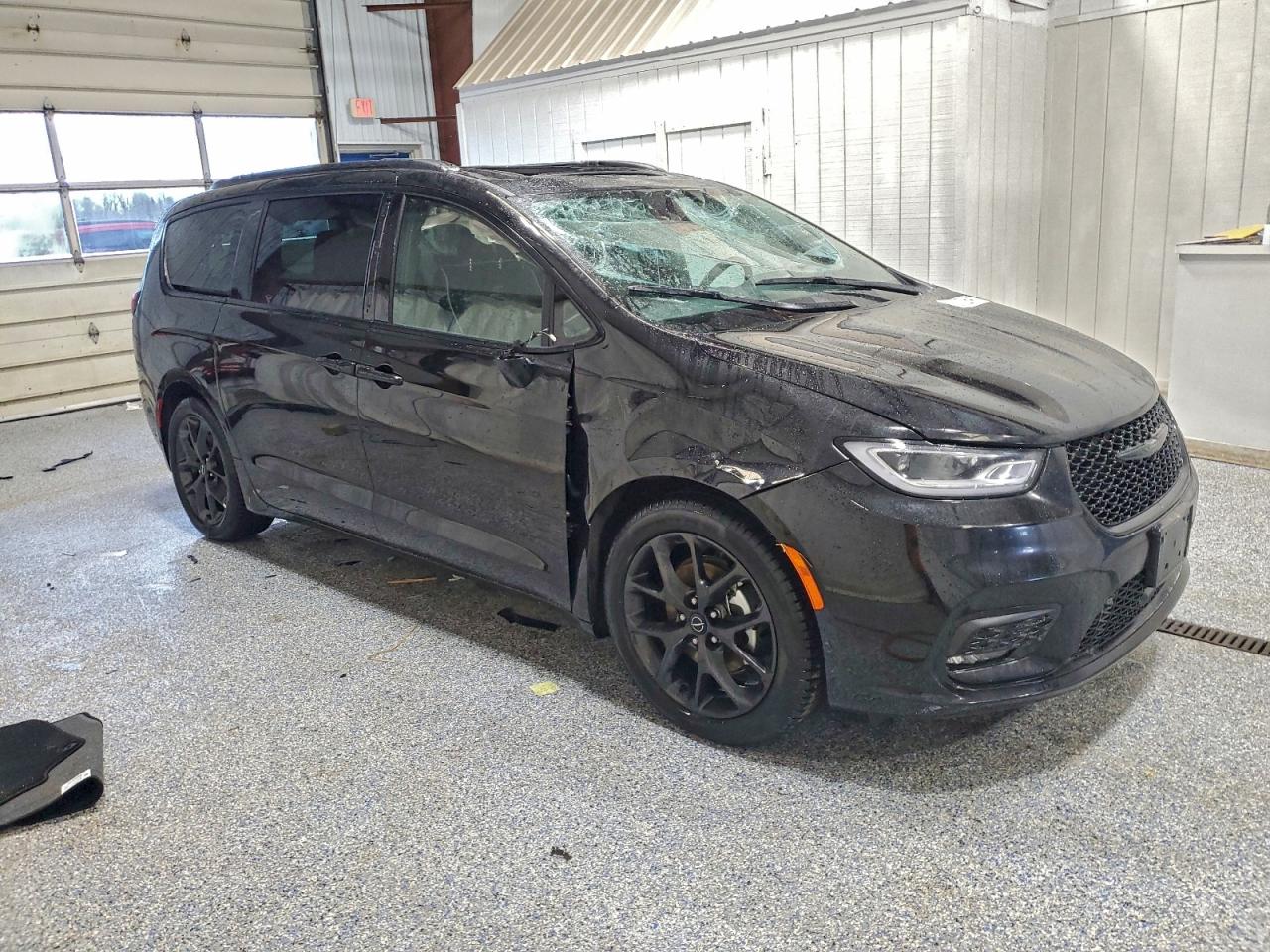 2026 CHRYSLER PACIFICA LIMITED photo 4