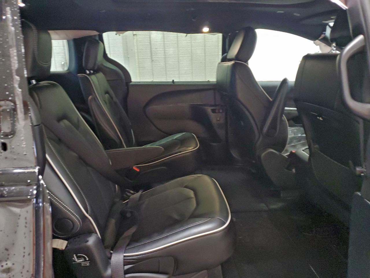 2026 CHRYSLER PACIFICA LIMITED photo 11