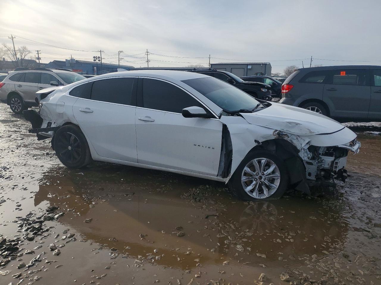 2021 CHEVROLET MALIBU LT photo 4