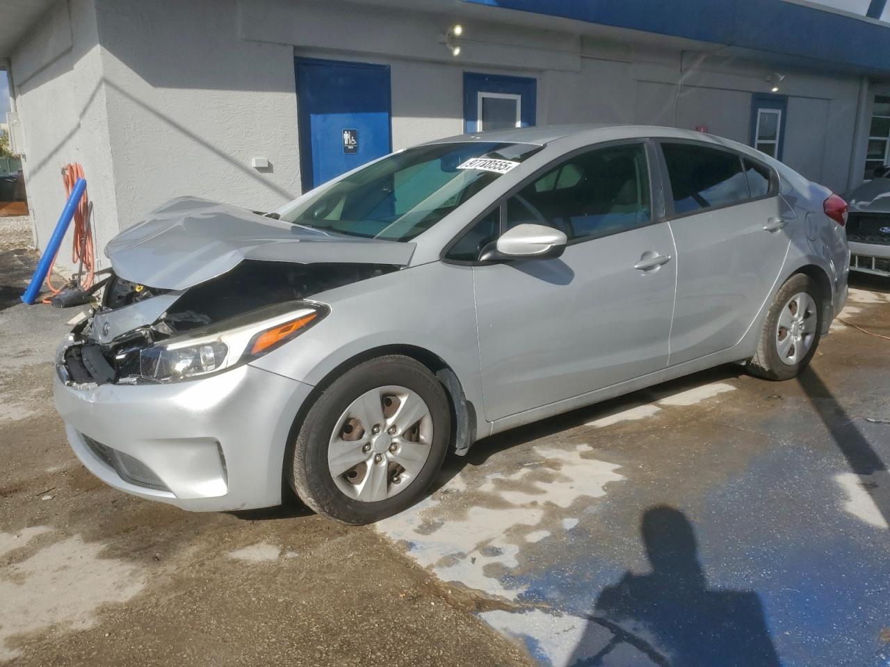 2017 KIA FORTE