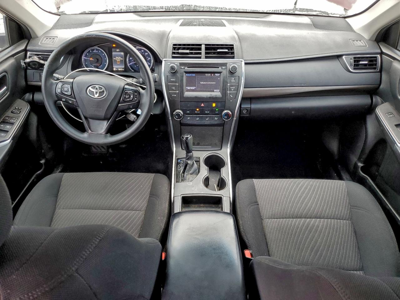 2017 TOYOTA CAMRY LE photo 8