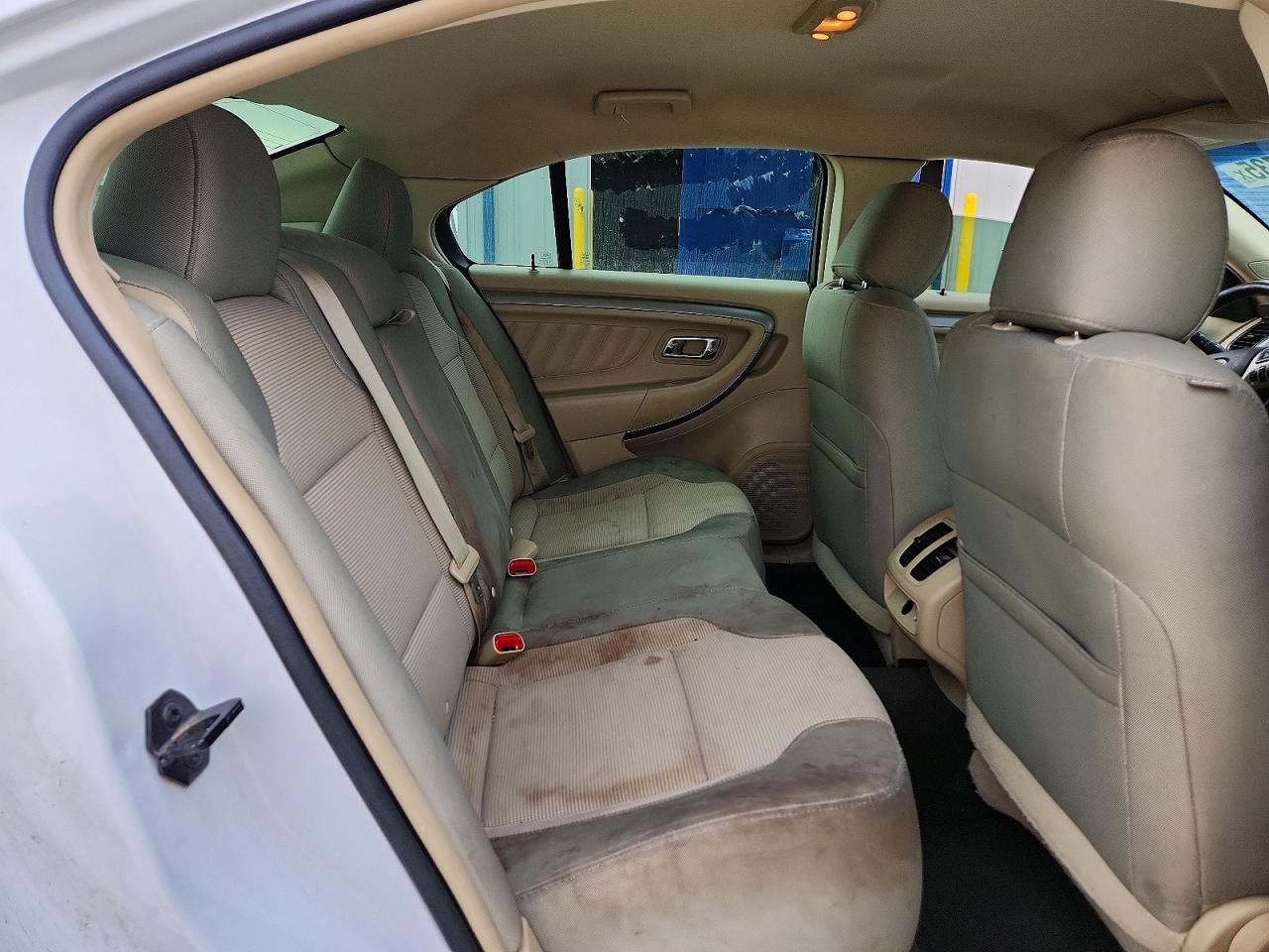 2014 FORD TAURUS SEL photo 28