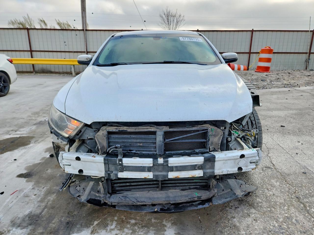 2014 FORD TAURUS SEL photo 13