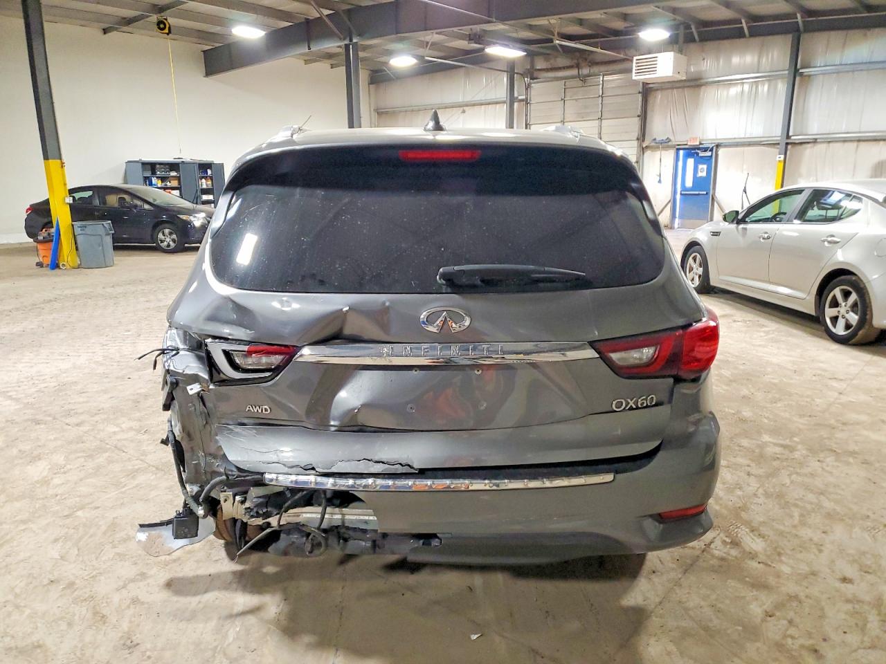 2020 INFINITI QX60 LUXE photo 16