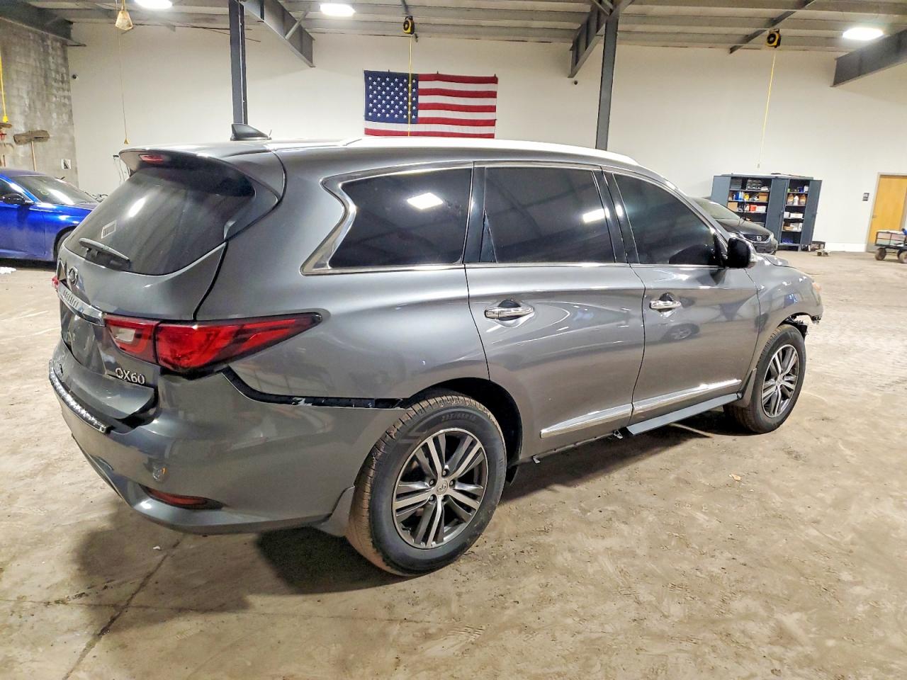 2020 INFINITI QX60 LUXE photo 7