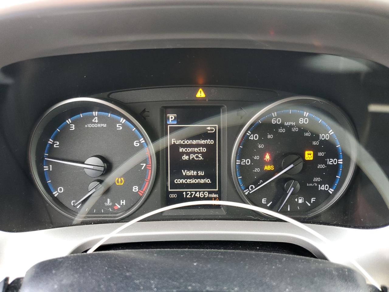 2018 TOYOTA RAV4 LE photo 17