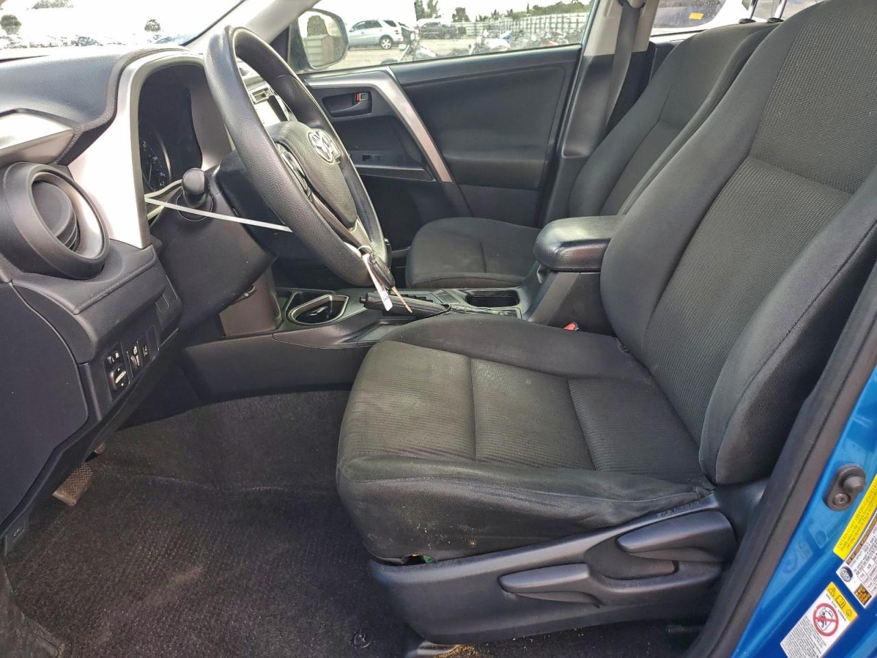 2018 TOYOTA RAV4 LE photo 13