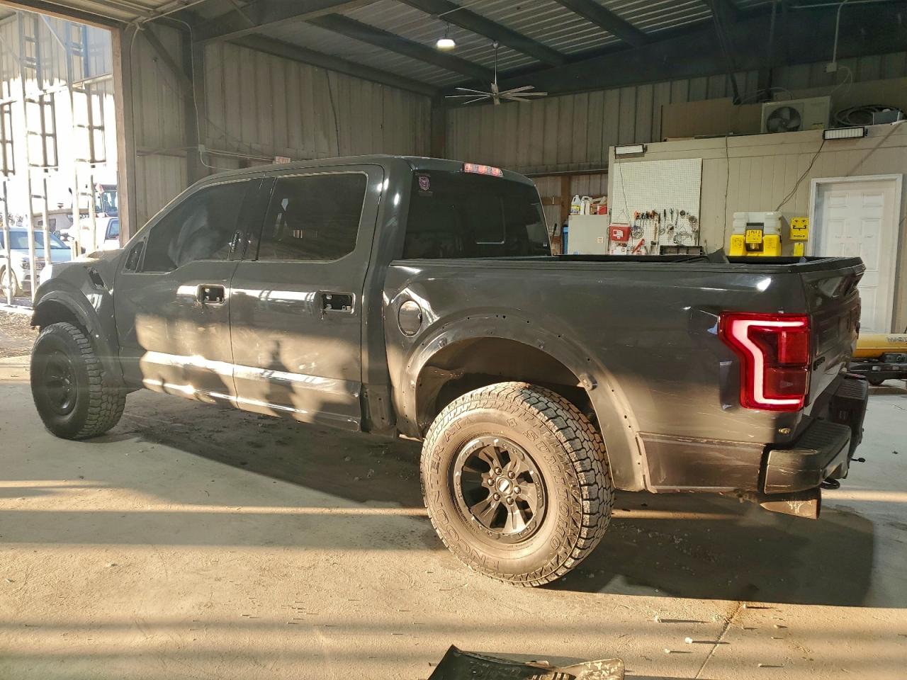 2018 FORD F150 RAPTOR photo 2