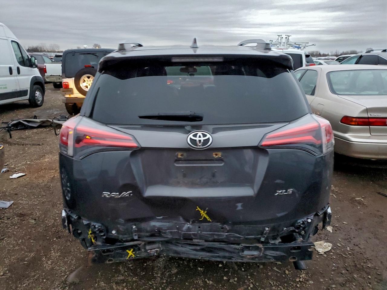 2018 TOYOTA RAV4 ADVENTURE photo 16