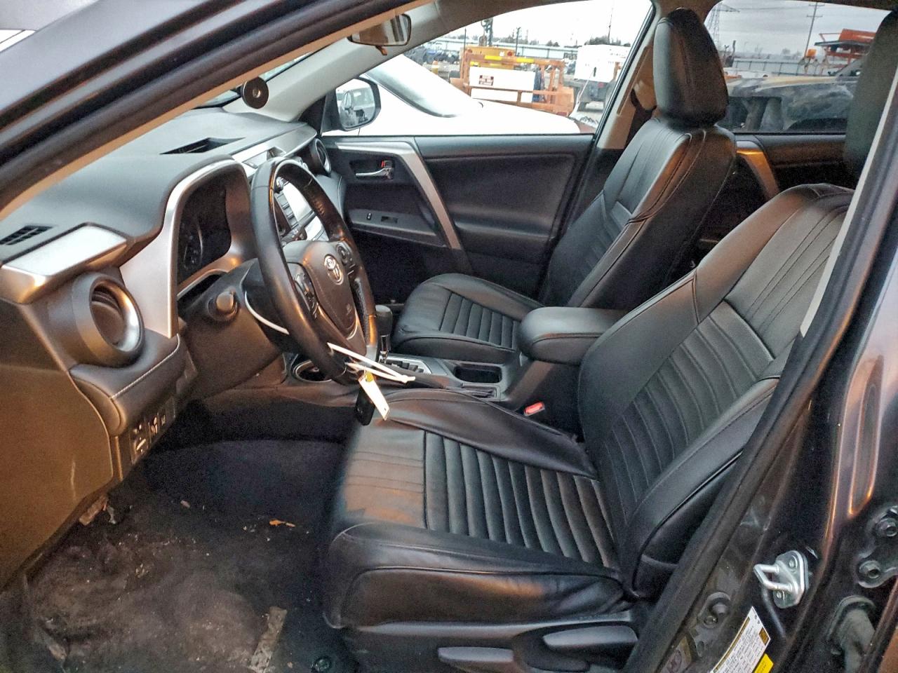 2018 TOYOTA RAV4 ADVENTURE photo 19