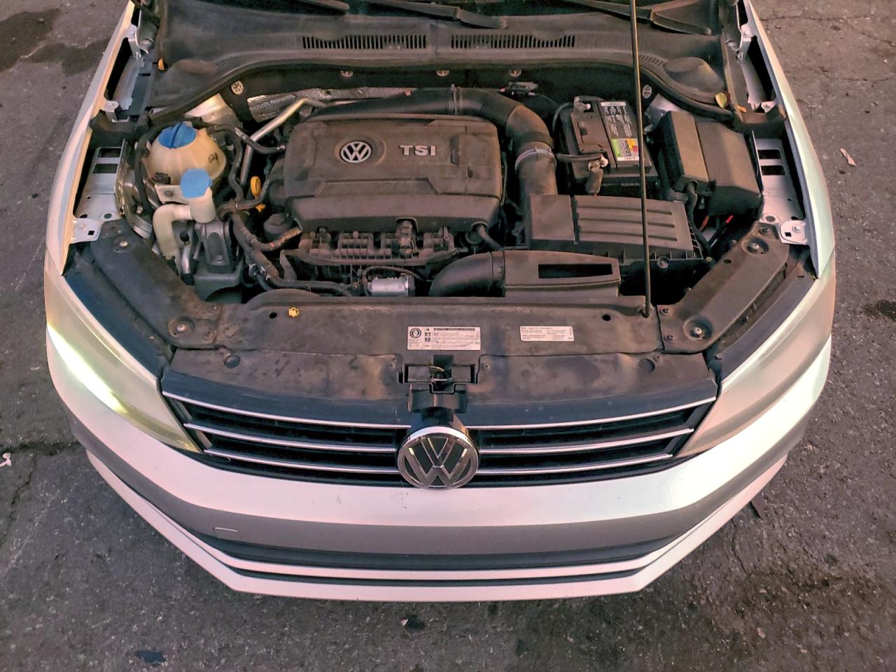 2015 VOLKSWAGEN JETTA SE photo 31