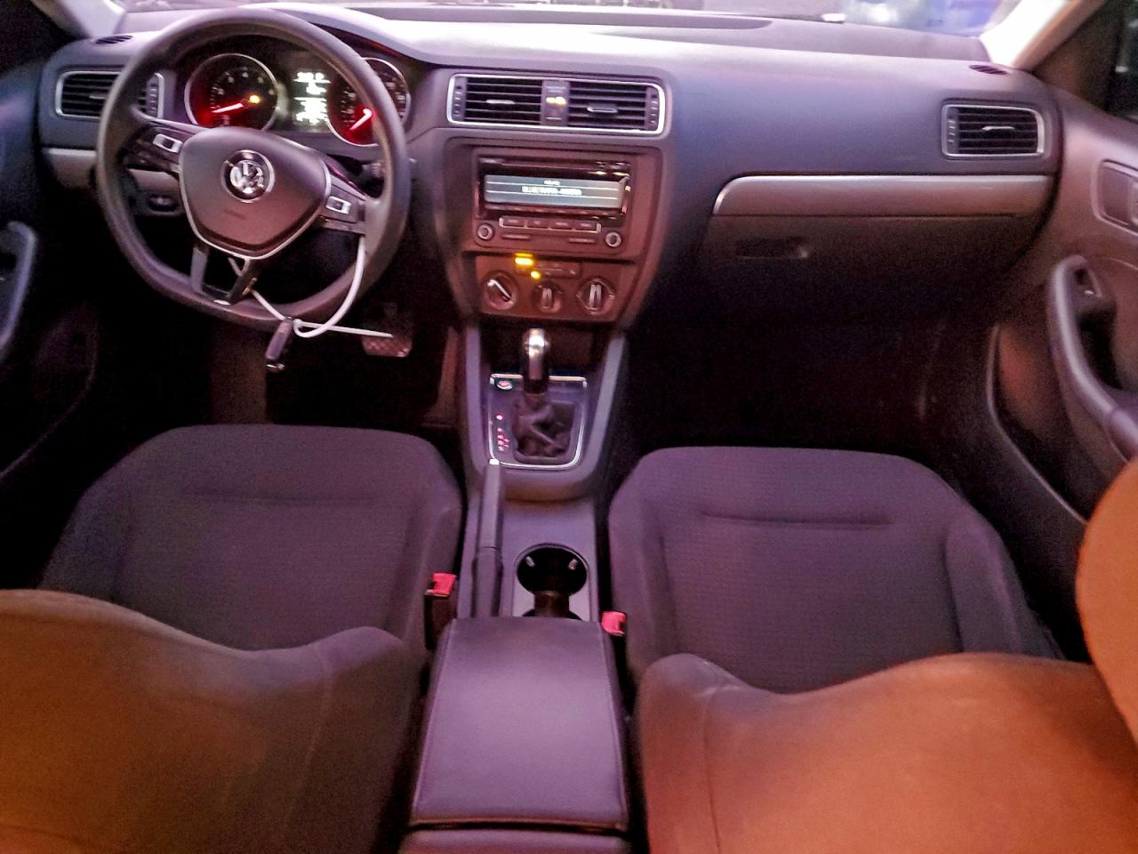 2015 VOLKSWAGEN JETTA SE photo 22