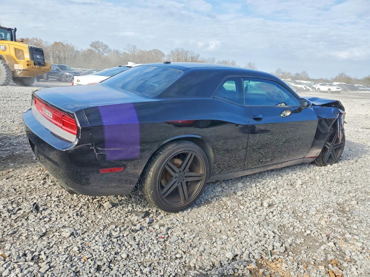 2012 DODGE CHALLENGER SXT photo 3