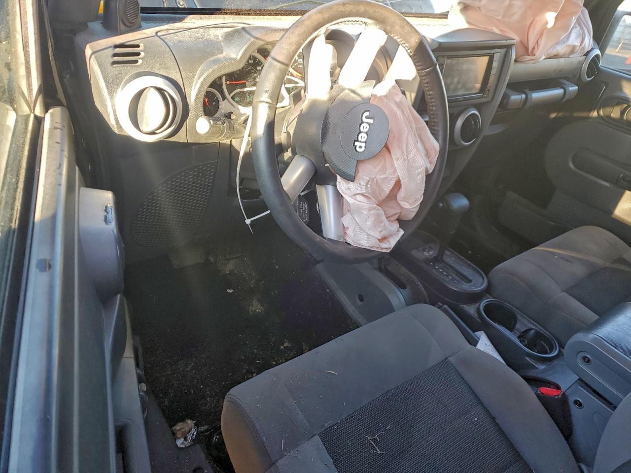 2010 JEEP WRANGLER SAHARA photo 8