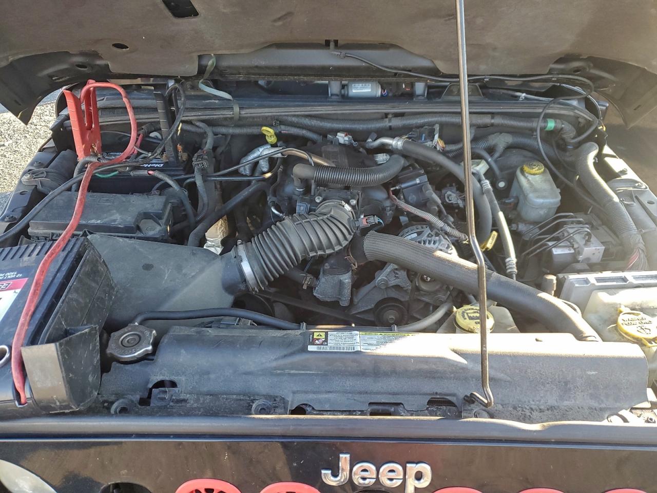 2010 JEEP WRANGLER SAHARA photo 11