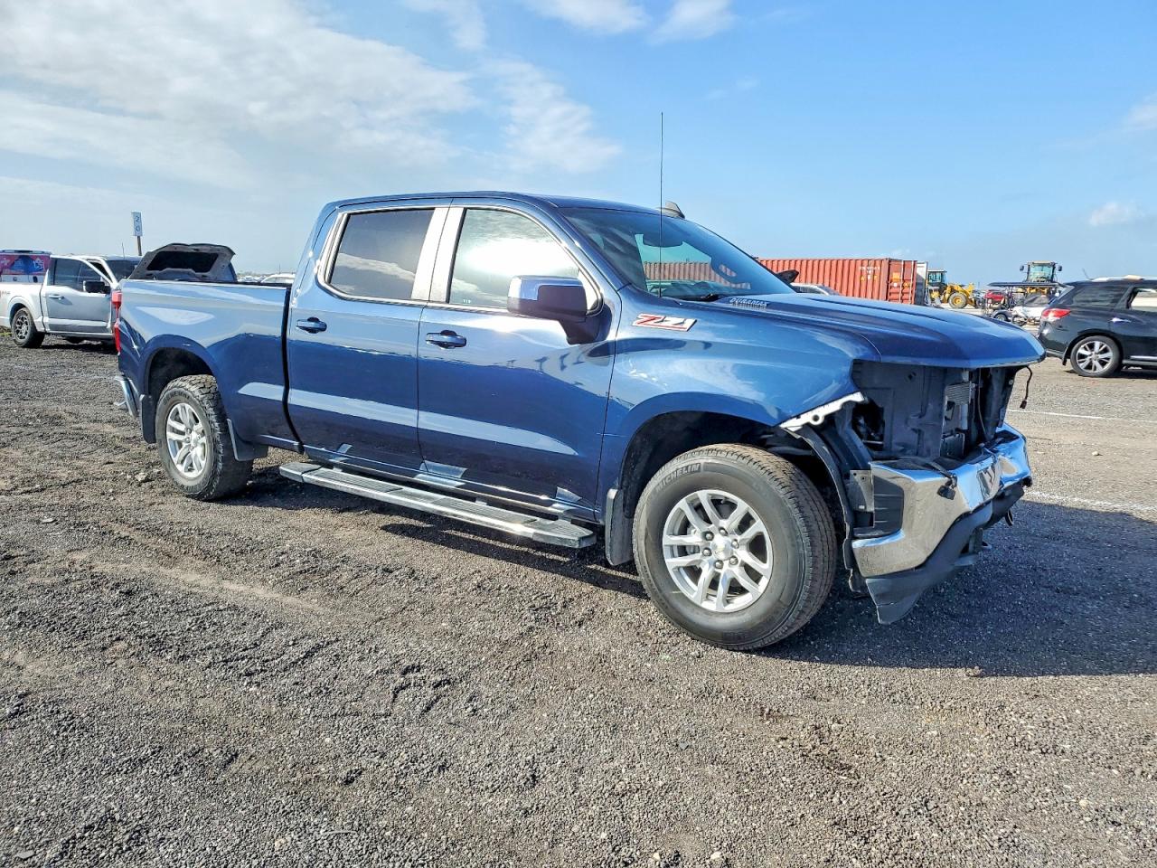 2021 CHEVROLET SILVERADO K1500 LT photo 4