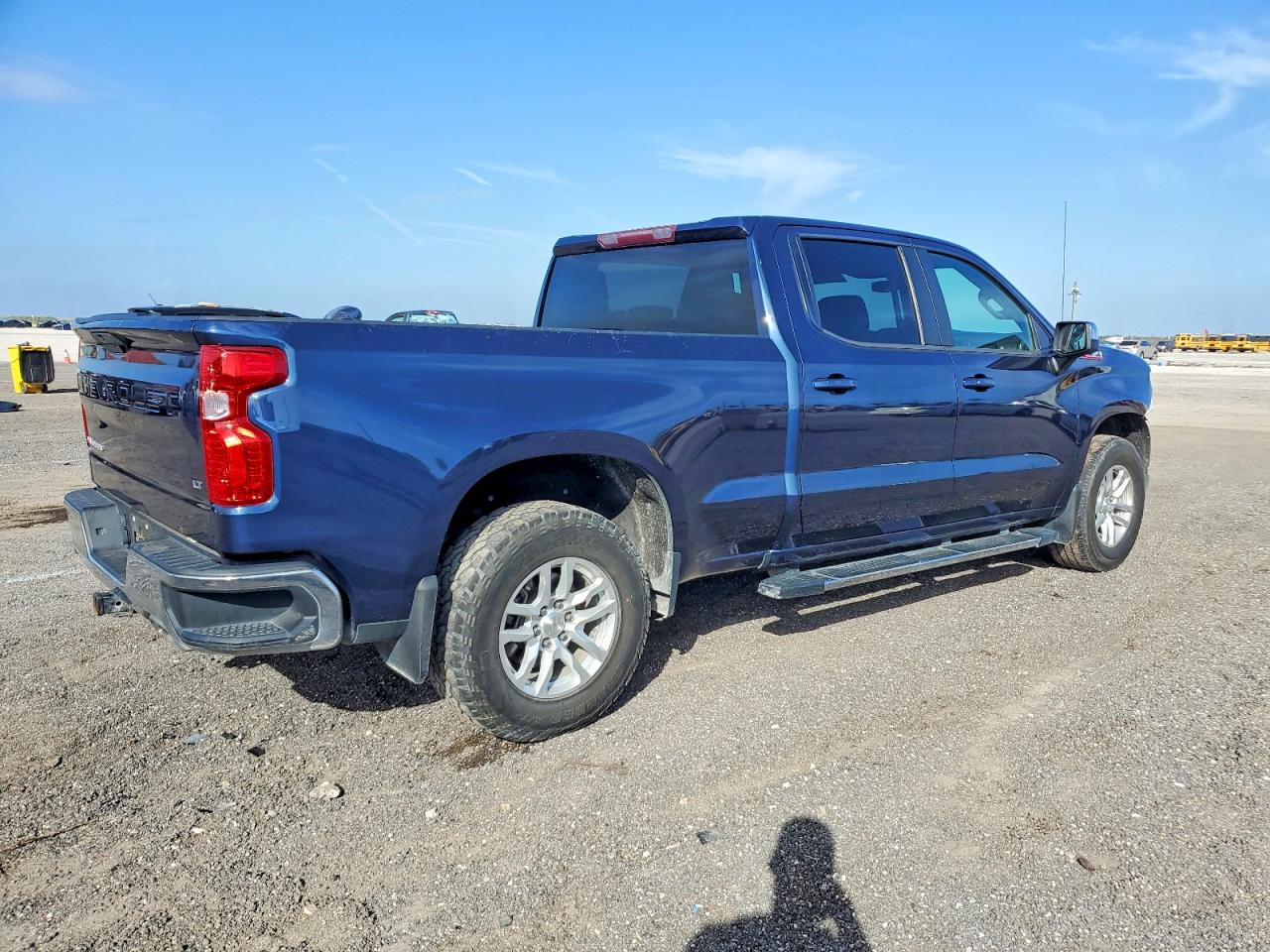 2021 CHEVROLET SILVERADO K1500 LT photo 3