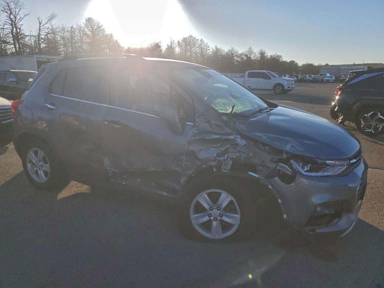2019 CHEVROLET TRAX 1LT photo 4
