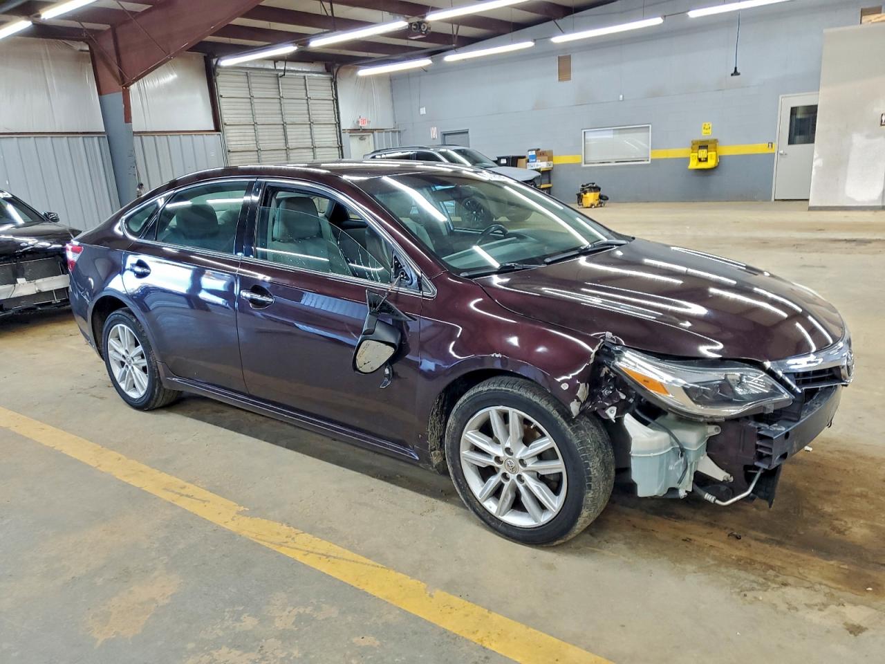 2013 TOYOTA AVALON BASE photo 4