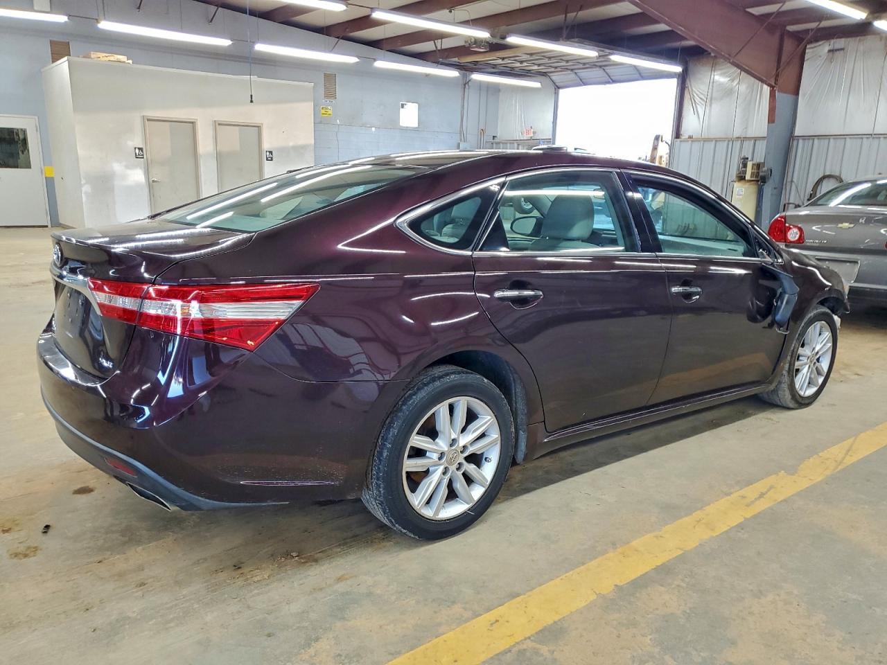 2013 TOYOTA AVALON BASE photo 3