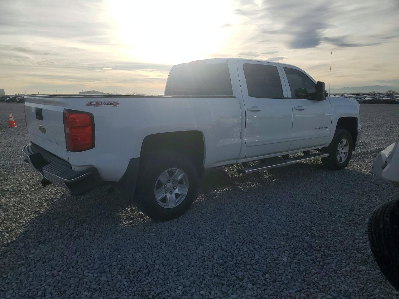 2015 CHEVROLET SILVERADO K1500 LT photo 5