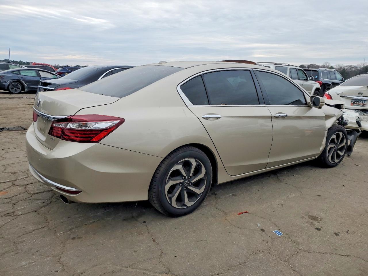 2017 HONDA ACCORD EXL photo 3