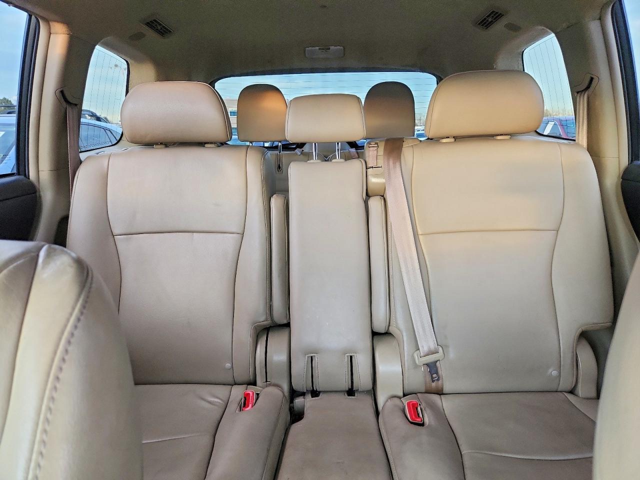 2012 TOYOTA HIGHLANDER BASE photo 10