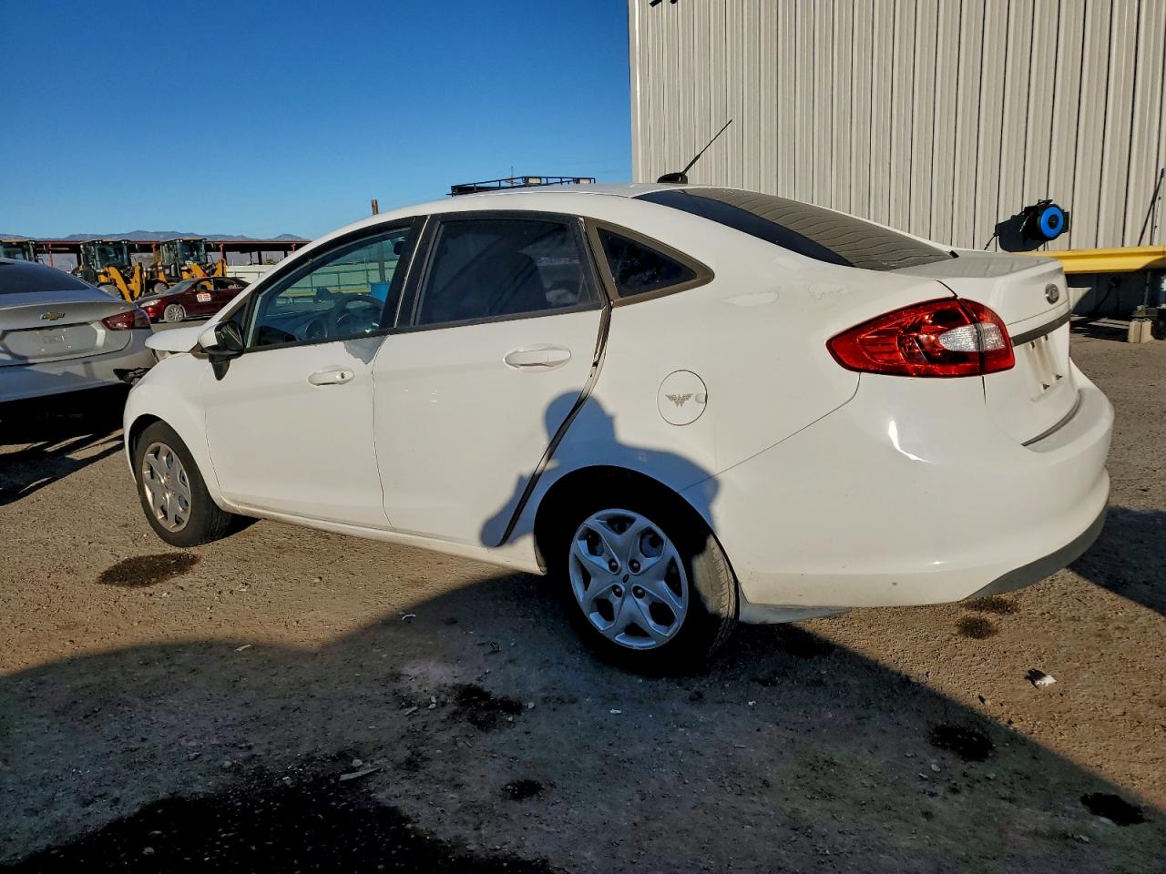 2011 FORD FIESTA SE photo 2