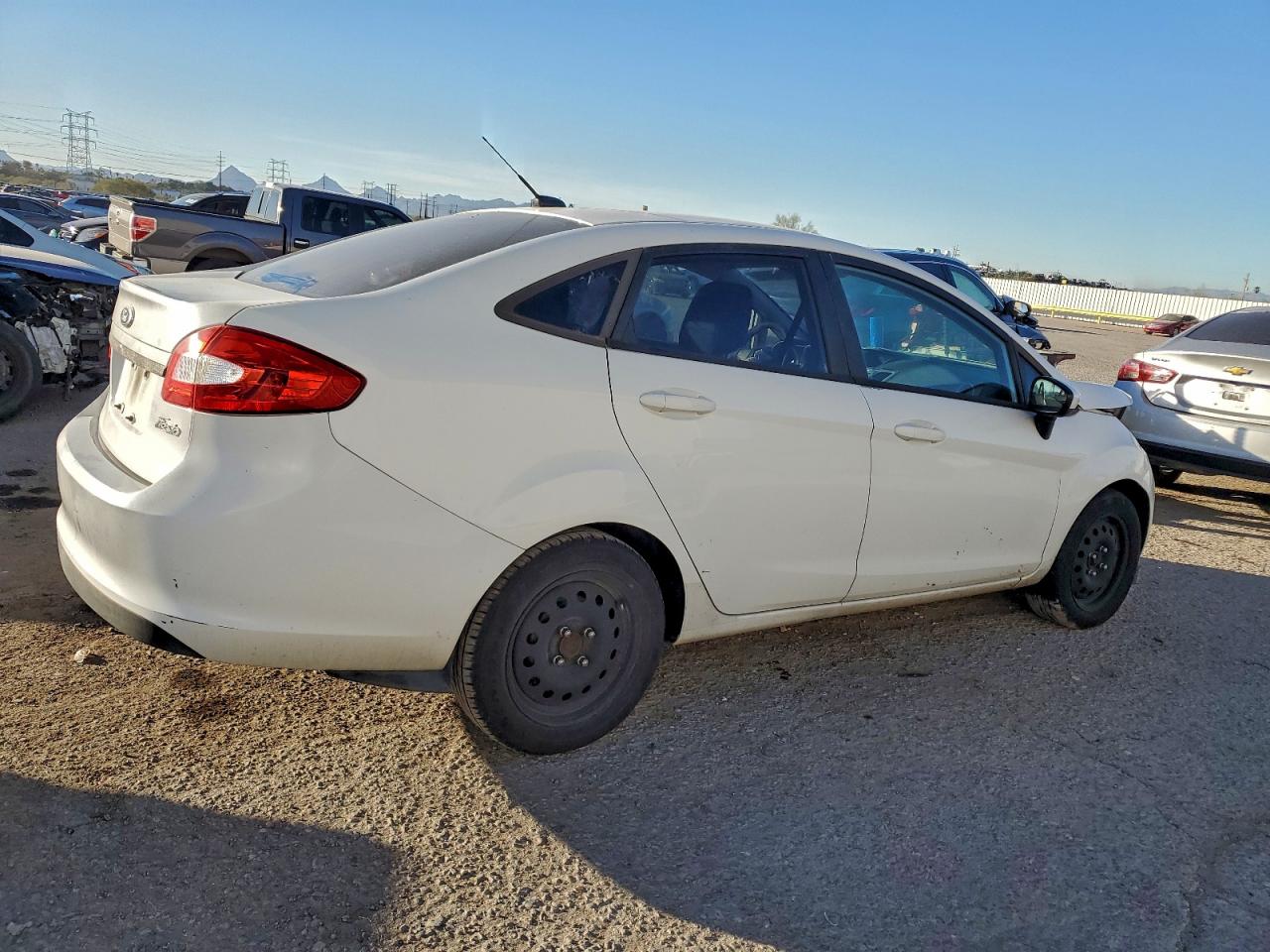 2011 FORD FIESTA SE photo 3