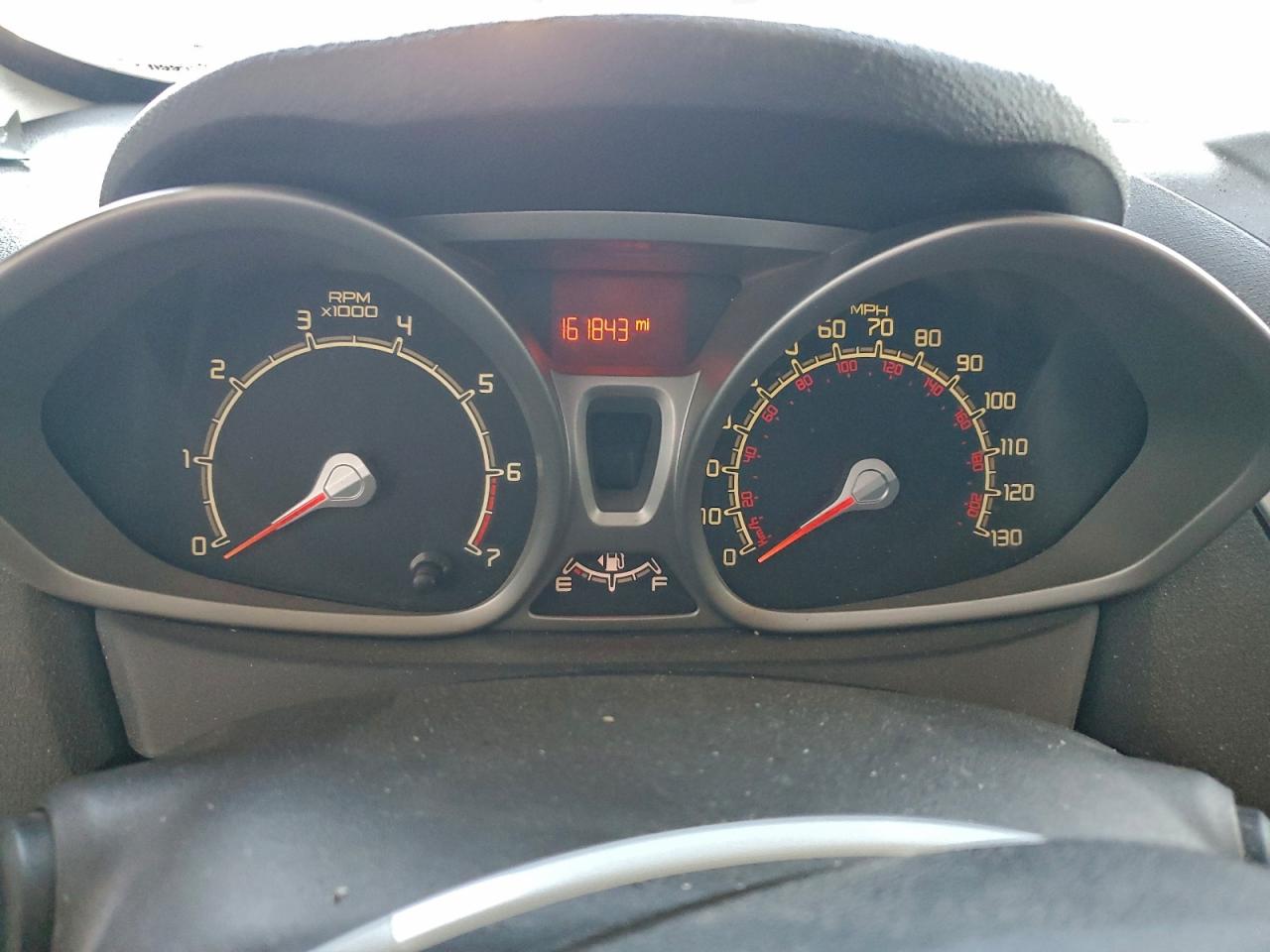 2011 FORD FIESTA SE photo 9