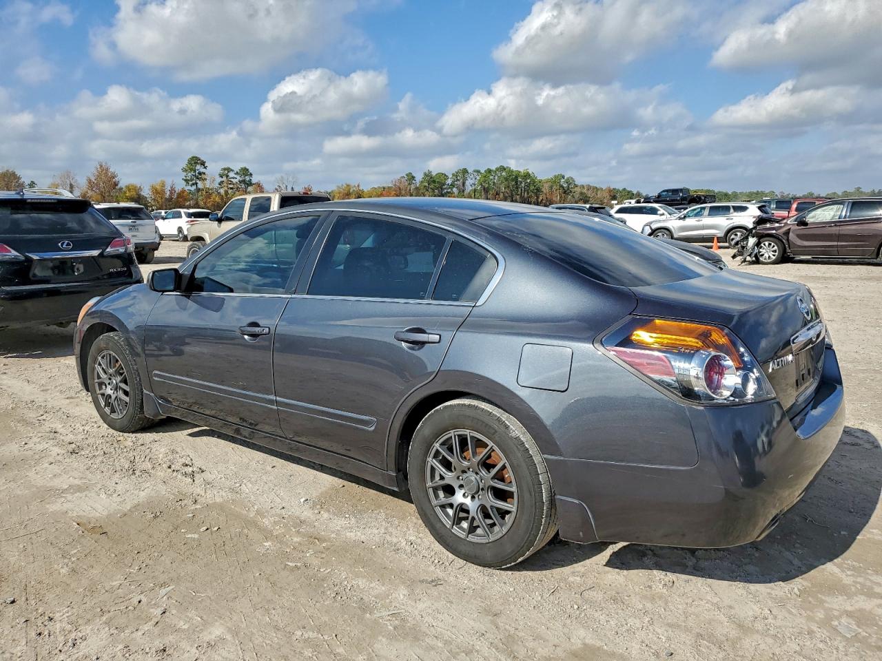 2011 NISSAN ALTIMA BASE photo 2