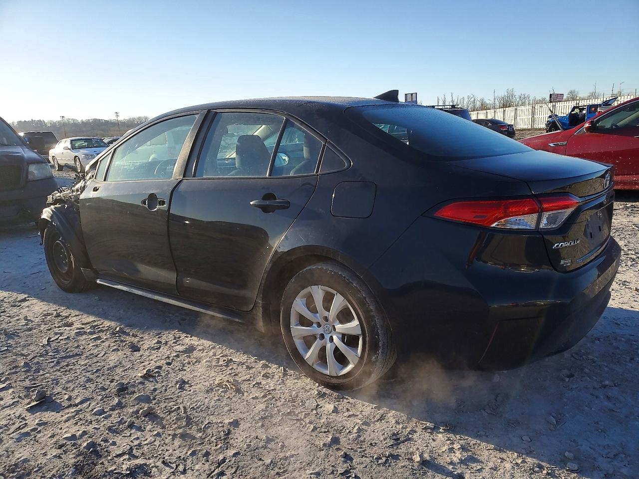 2021 TOYOTA COROLLA LE photo 2